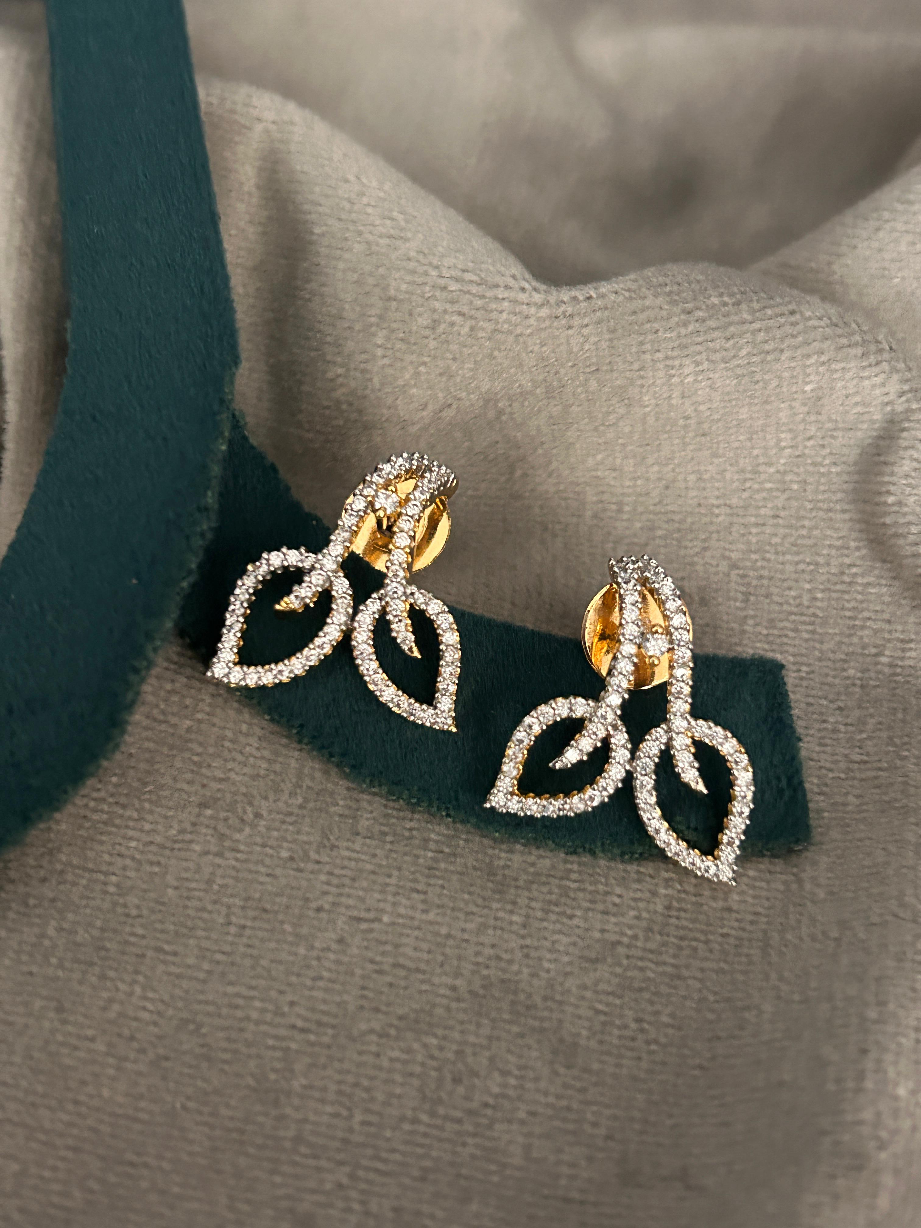 Golden Leaf Cascade Pendant Set